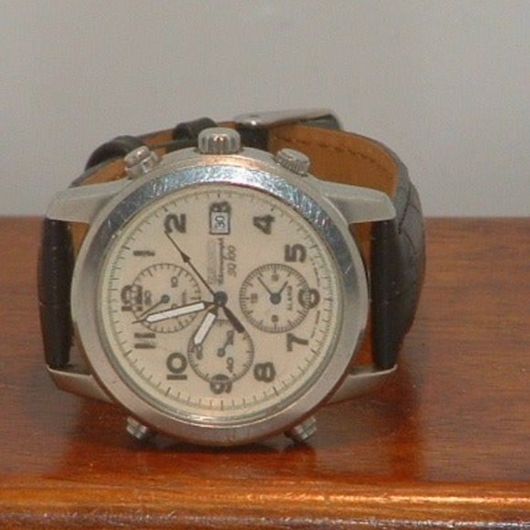 Seiko 7T32-7E10 Chronograph Analog Day & Date Watch